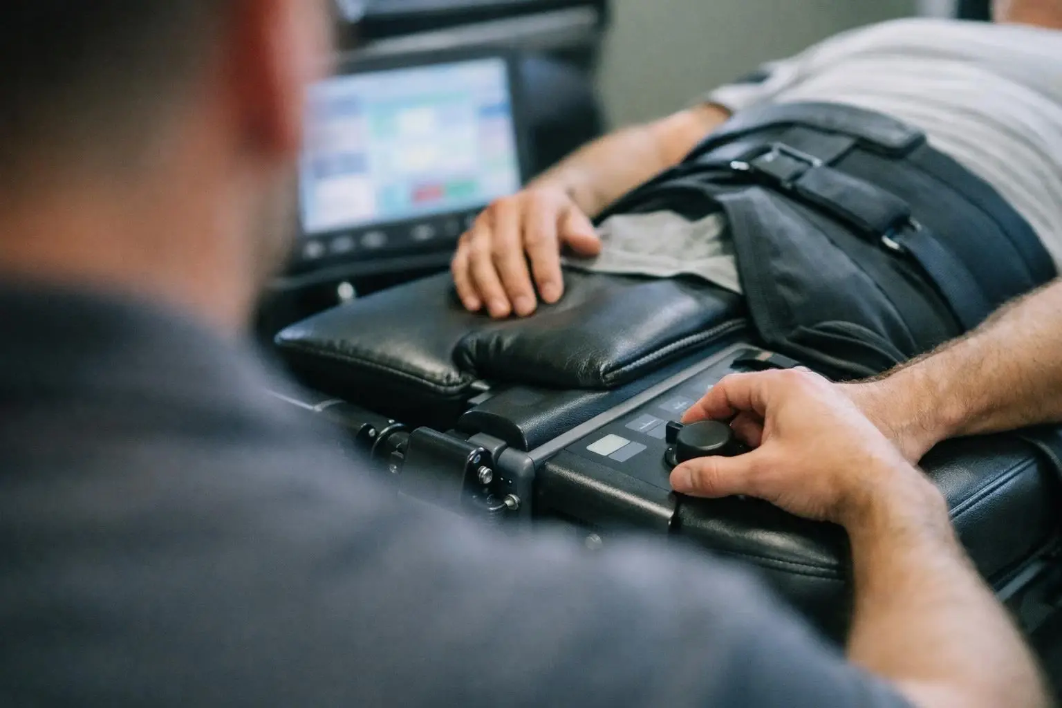 How Spinal Decompression applies to Chiropractor services in Hendersonville, United States—practical illustration