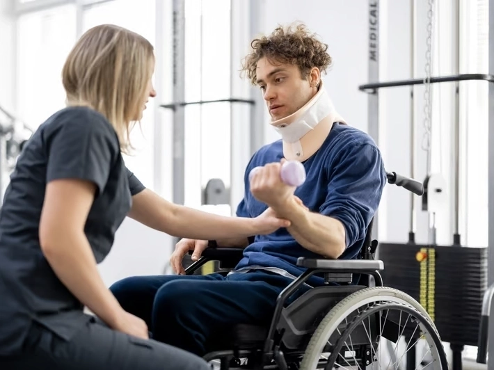 Professional Chiropractic Consultation and Evaluation services by Advanced Injury Care Clinic in Hendersonville, TN — licensed Chiropractor provider